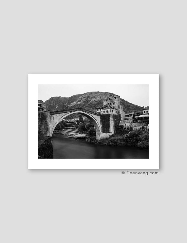 Mostar Bridge vandret, sort og hvid | Bosnien 2021